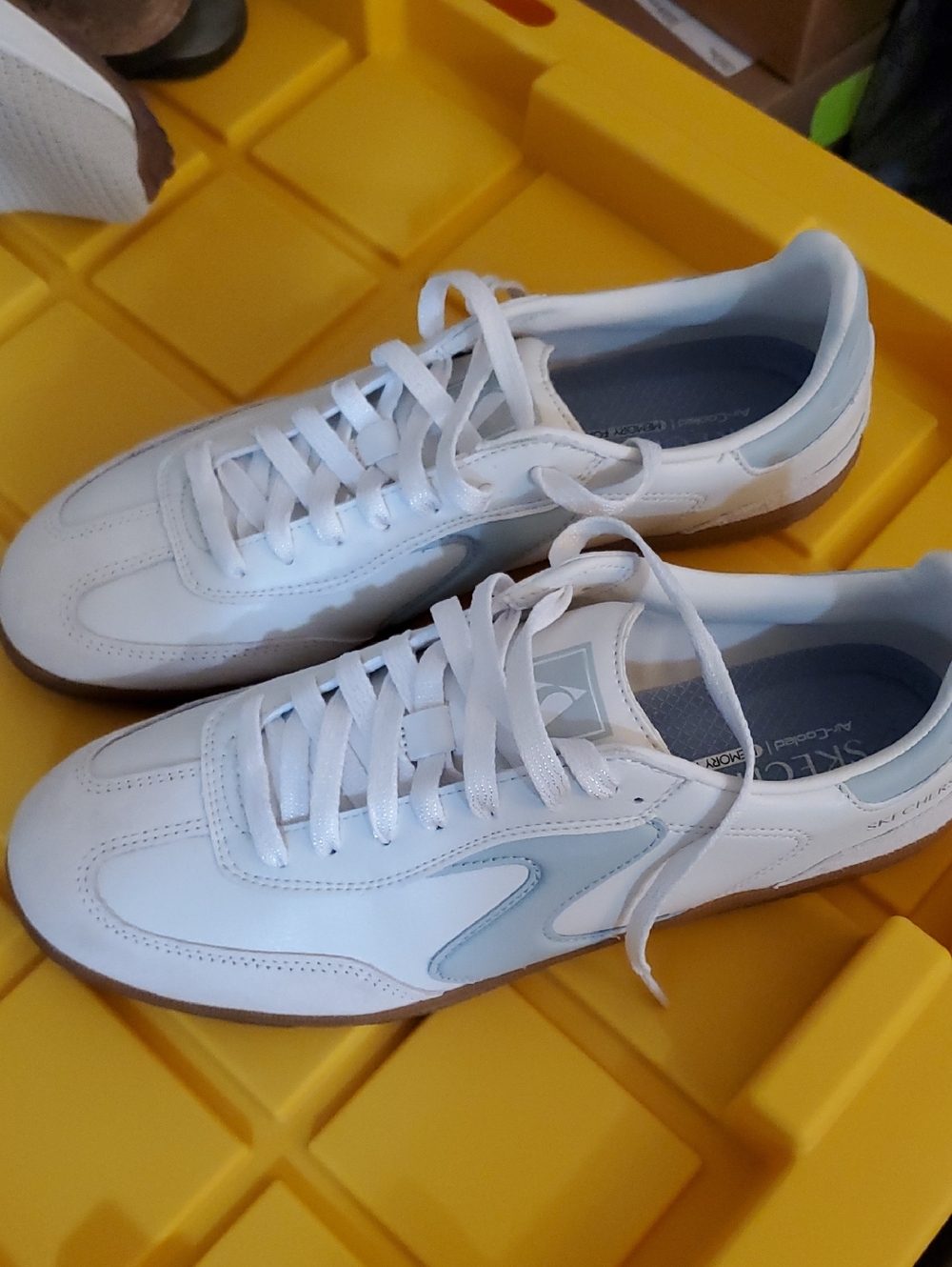 Womens Skechers NEW. No Box